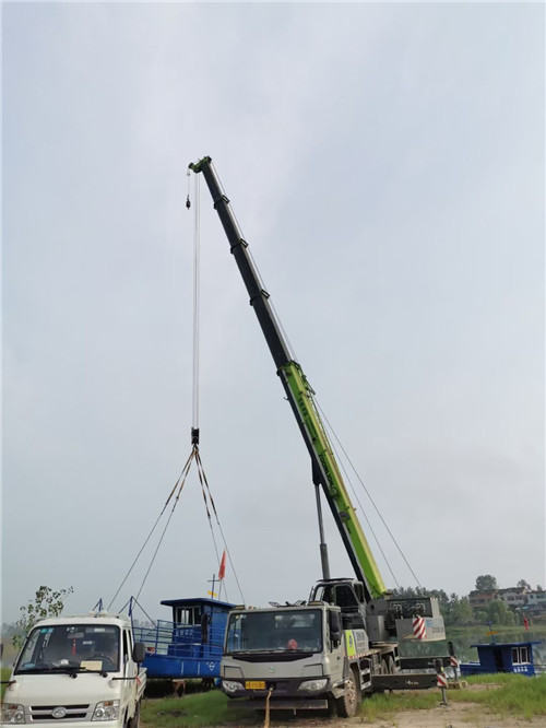 德格县桥梁建设吊装案例